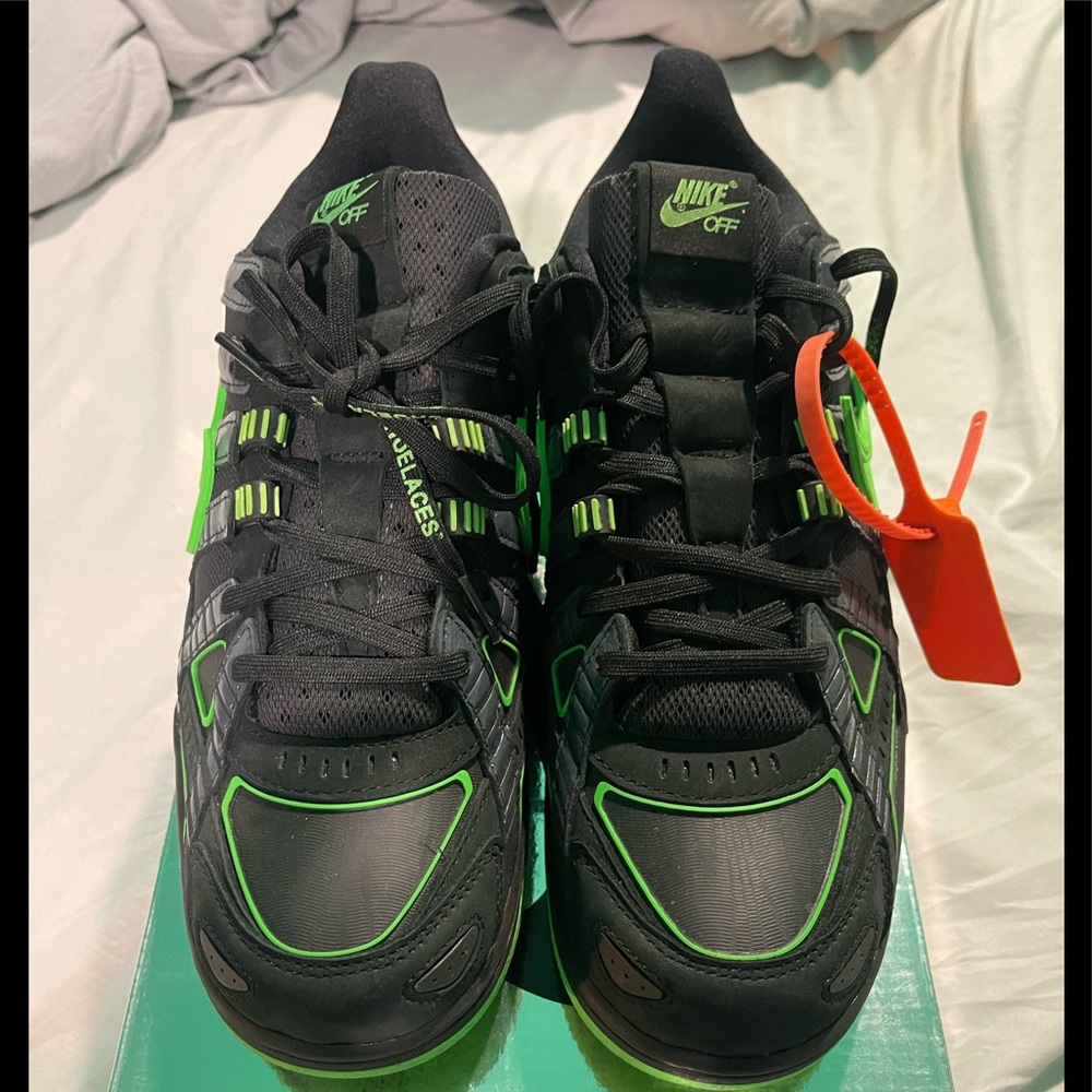 NIKE DUNK LOW- OFFWHITE